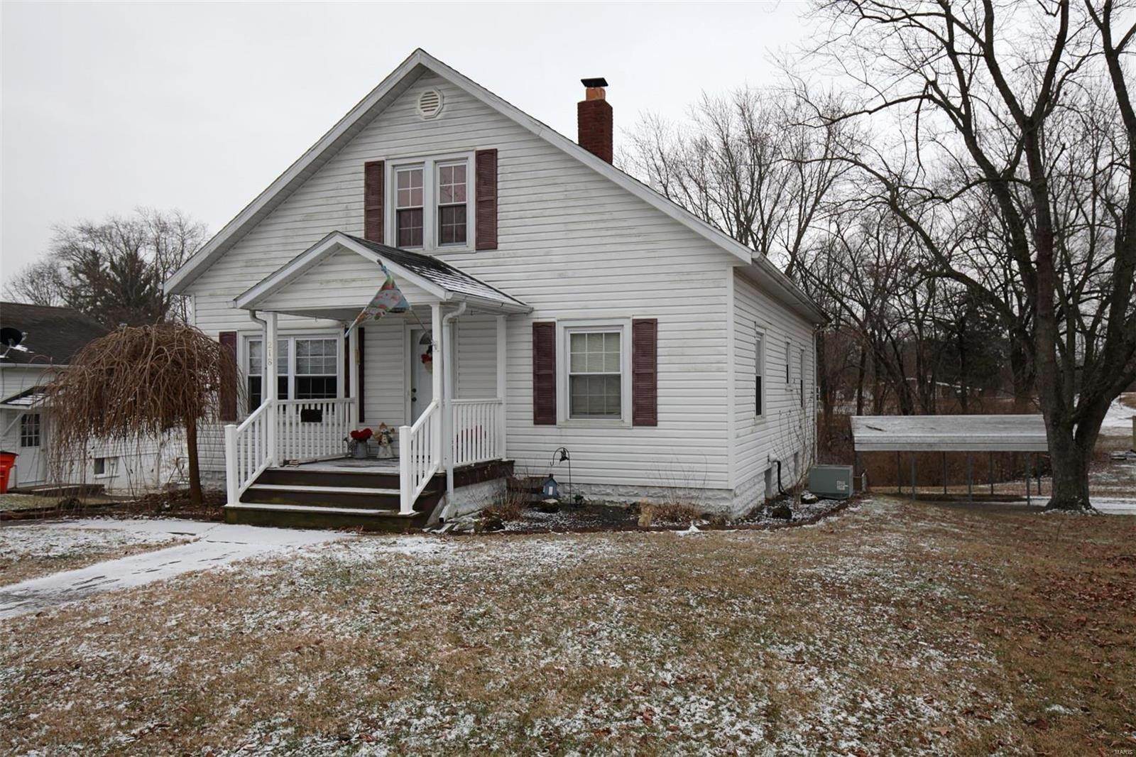 Single Family Homes for Sale at 218 W Fillmore Street Vandalia, Illinois 62471 United States