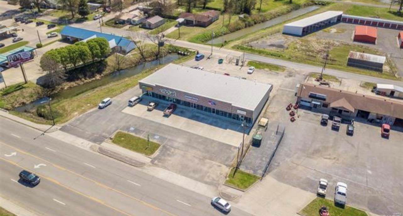9. Commercial for Sale at 1021-1029 First Street Kennett, Missouri 63857 United States