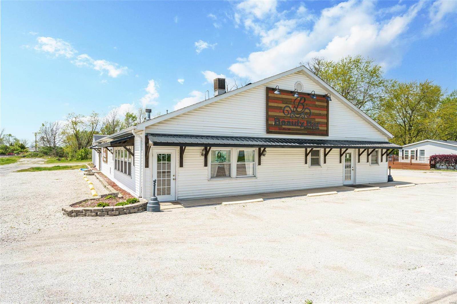 Commercial for Sale at 403 W Corwin Street Litchfield, Illinois 62056 United States