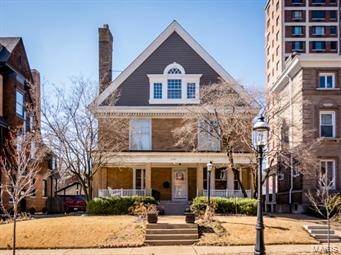 Residential Lease at 4384 Westminster Place St. Louis, Missouri 63108 United States