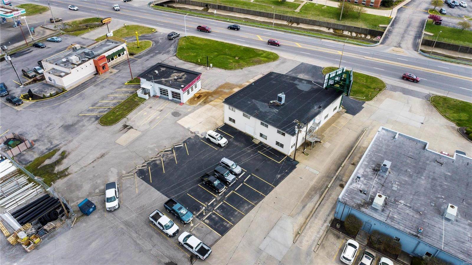 8. Commercial for Sale at 101 N Kingshighway Cape Girardeau, Missouri 63701 United States