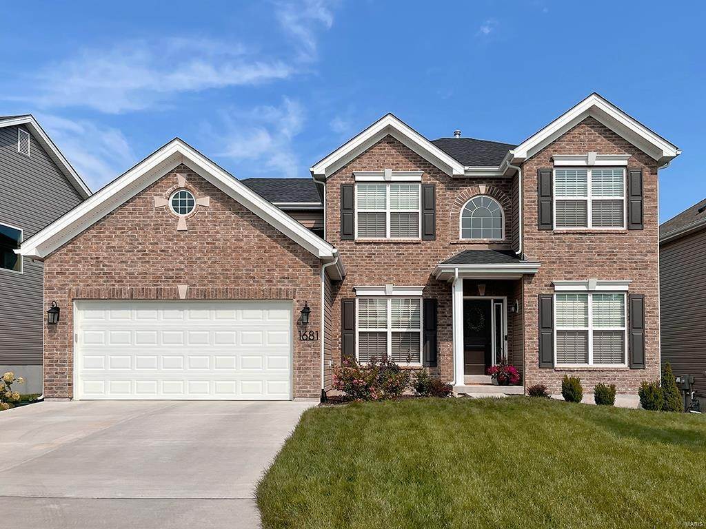 Single Family Homes for Sale at 2 Sequoia At Crestwood Crossing St. Louis, Missouri 63126 United States
