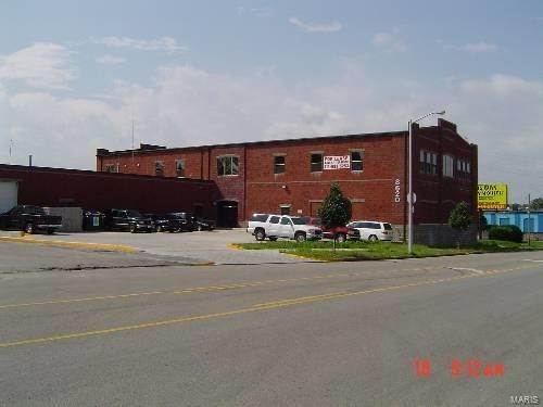 Commercial for Sale at 8614 S Broadway St. Louis, Missouri 63111 United States