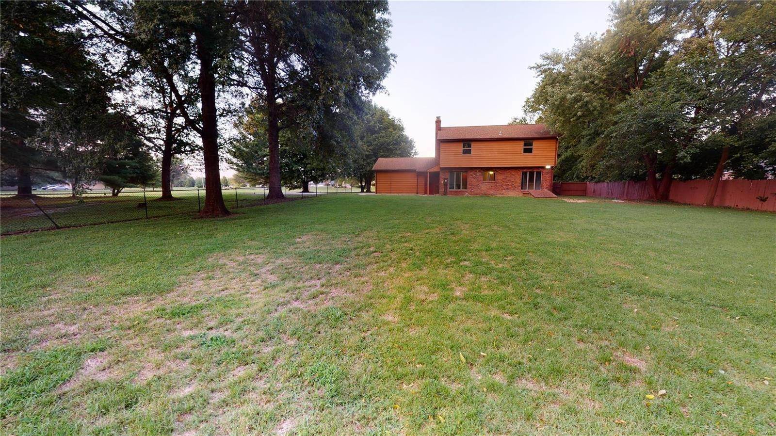 9. Single Family Homes for Sale at 1181 Old Vincennes Trail O Fallon, Illinois 62269 United States