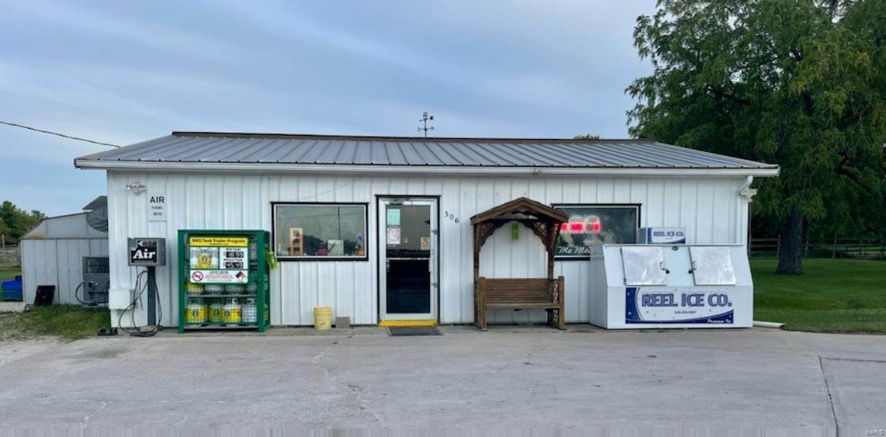 Commercial for Sale at 306 E Main Street Curryville, Missouri 63339 United States