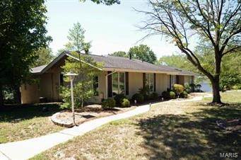Residential Lease at 13518 Featherstone Drive Town and Country, Missouri 63131 United States