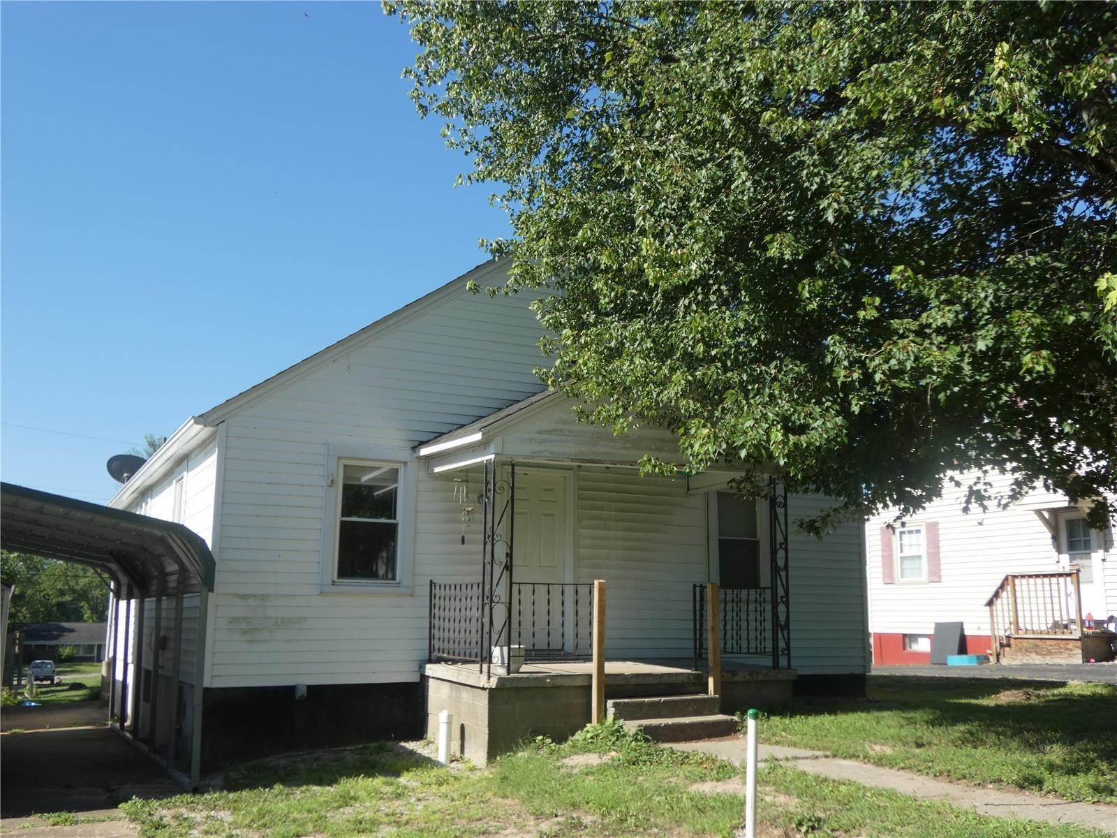 Single Family Homes for Sale at 208 E 2nd Street Sparta, Illinois 62286 United States