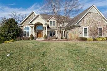 Single Family Homes at 106 Greenbriar Ridge Court Des Peres, Missouri 63122 United States