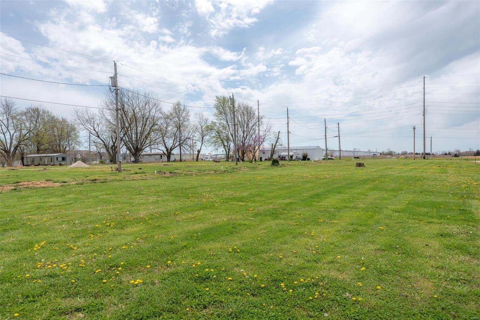 9. Commercial for Sale at 1101 Ivey Lane Lebanon, Missouri 65536 United States
