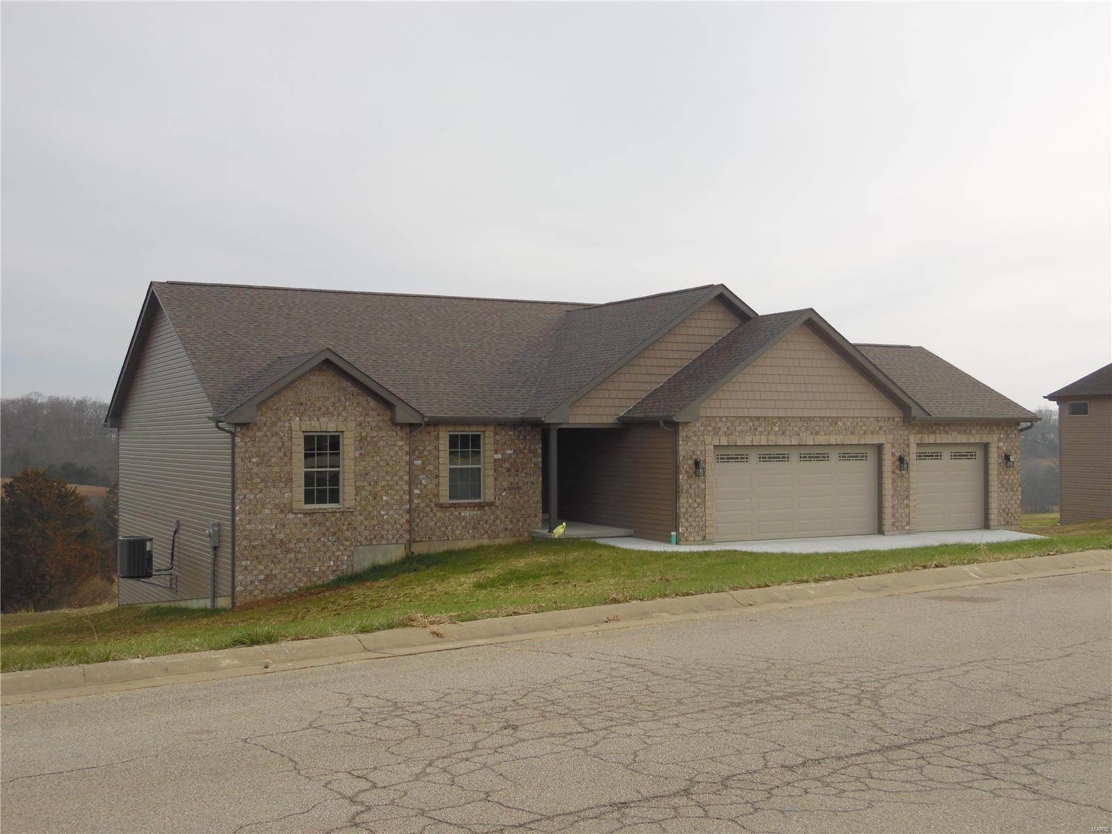 Single Family Homes for Sale at 167 Rainbow Lake Drive Villa Ridge, Missouri 63089 United States
