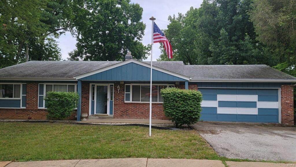 Property for Sale at 13248 Cochero Drive St. Louis, Missouri 63141 United States