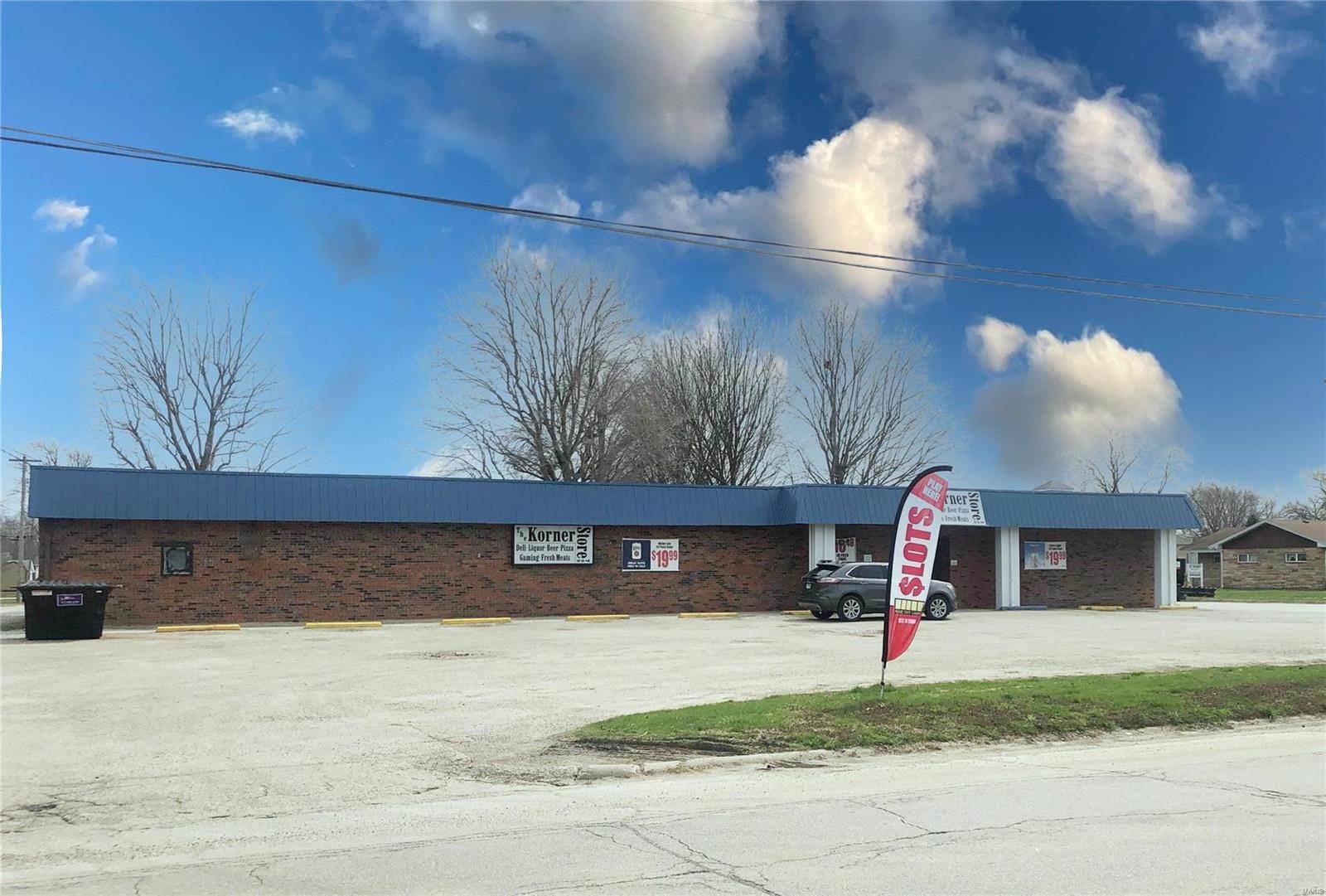 Commercial for Sale at 106 N Superior Street Ramsey, Illinois 62080 United States