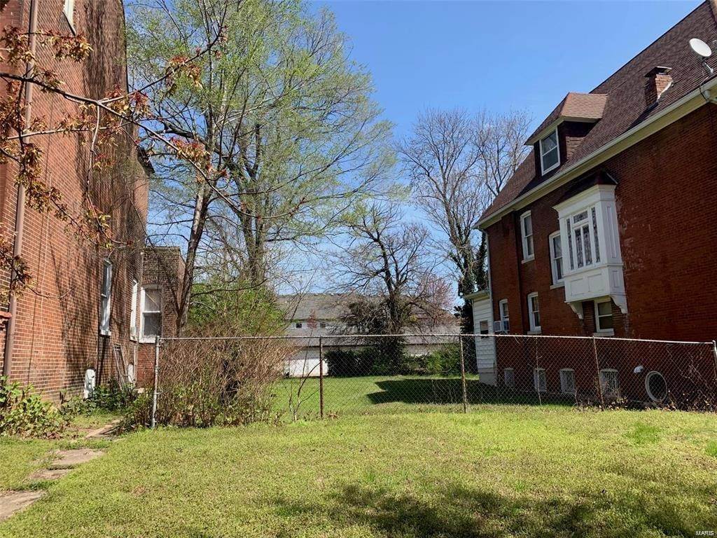 Property for Sale at 4249 Westminster Place St. Louis, Missouri 63108 United States