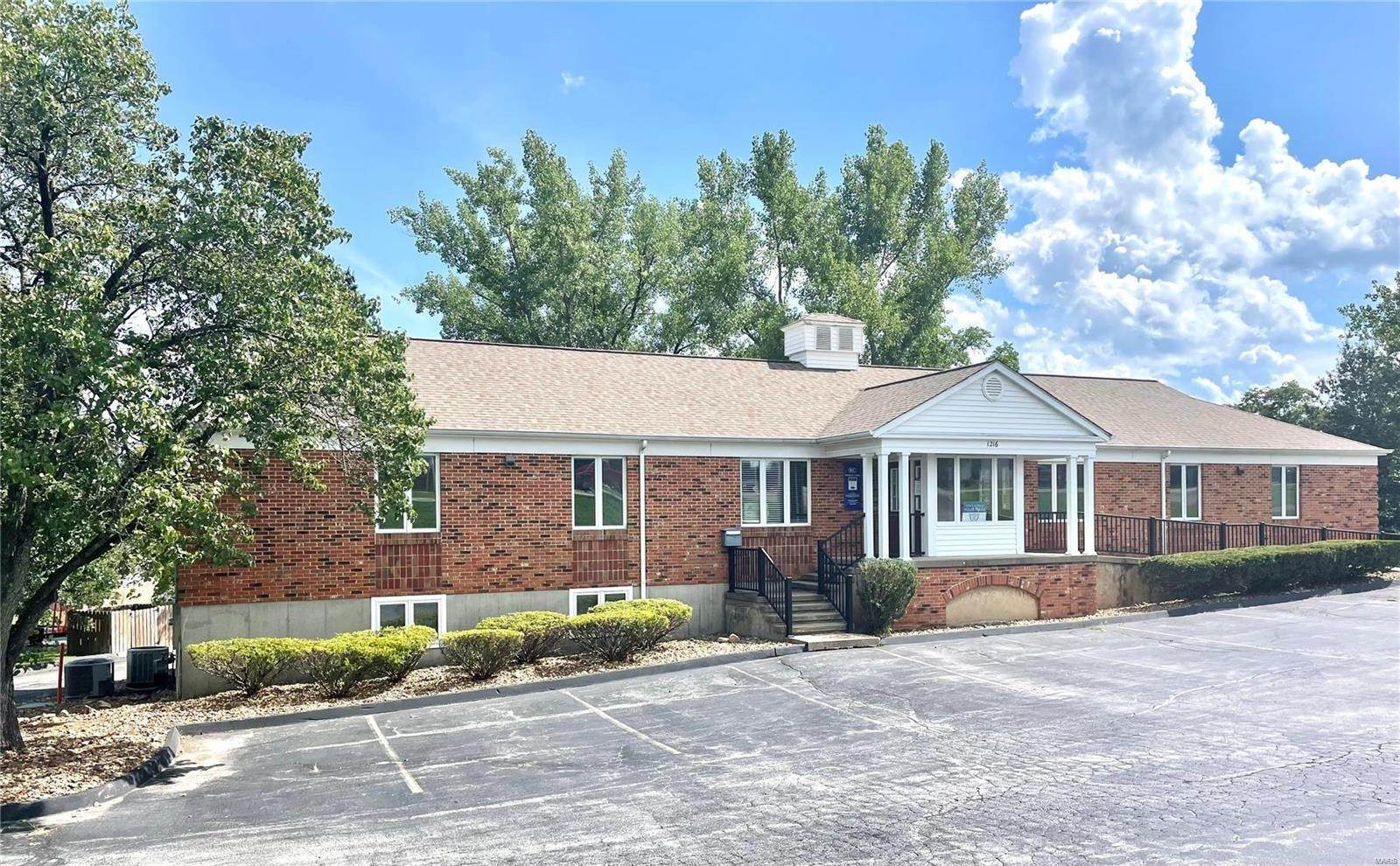 Commercial for Sale at 1216 West Main Festus, Missouri 63028 United States