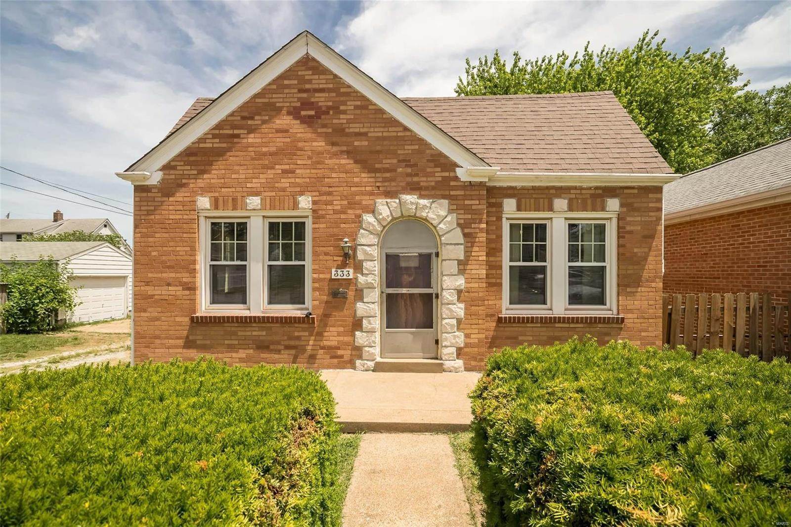 Property for Sale at 333 Degenhardt Avenue St. Louis, Missouri 63125 United States