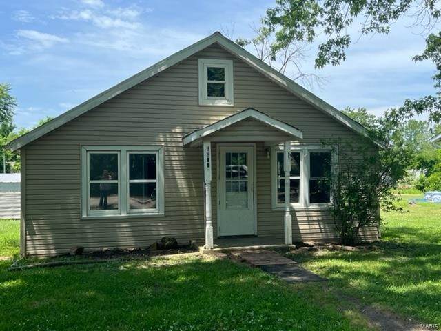 Property for Sale at 1002 Hickory Street Fredericktown, Missouri 63645 United States