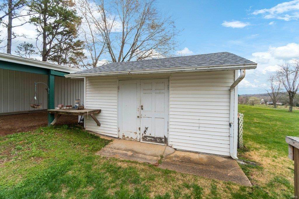 5. Single Family Homes for Sale at Rr 5 Box 360 Marble Hill, Missouri 63764 United States