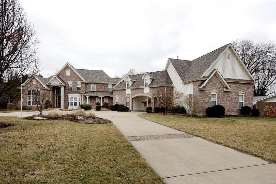 2. Single Family Homes at 40 Auburndale Drive St. Louis, Missouri 63141 United States