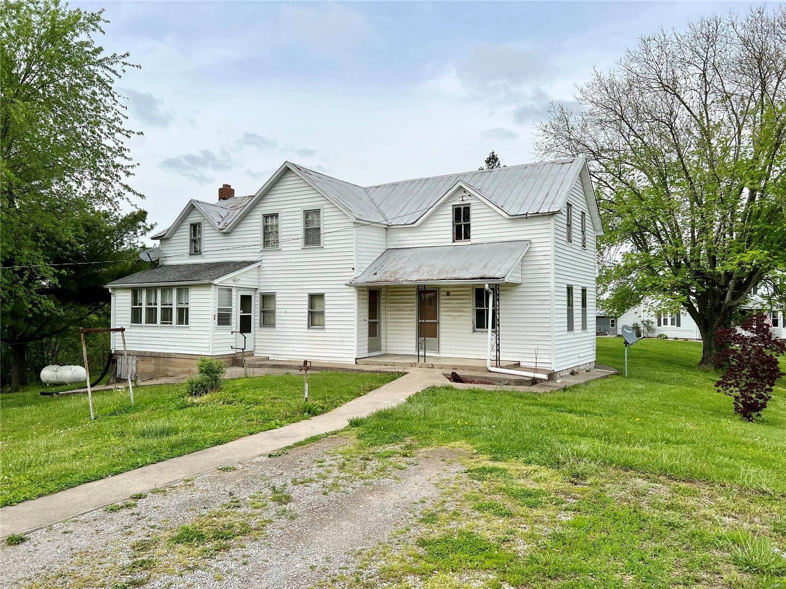 Single Family Homes for Sale at 162 Pcr 328 Farrar, Missouri 63746 United States