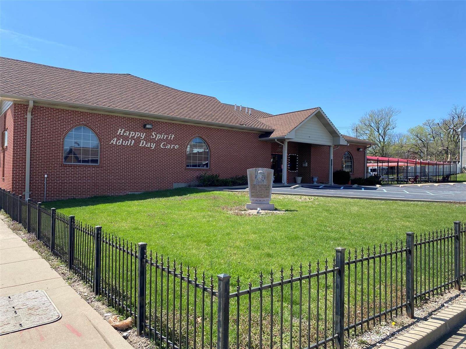 Commercial for Sale at 3904 Delmar St. Louis, Missouri 63108 United States