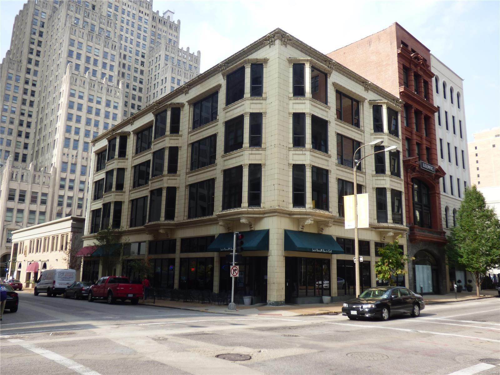 Commercial for Sale at 217 North 10th Street St. Louis, Missouri 63101 United States