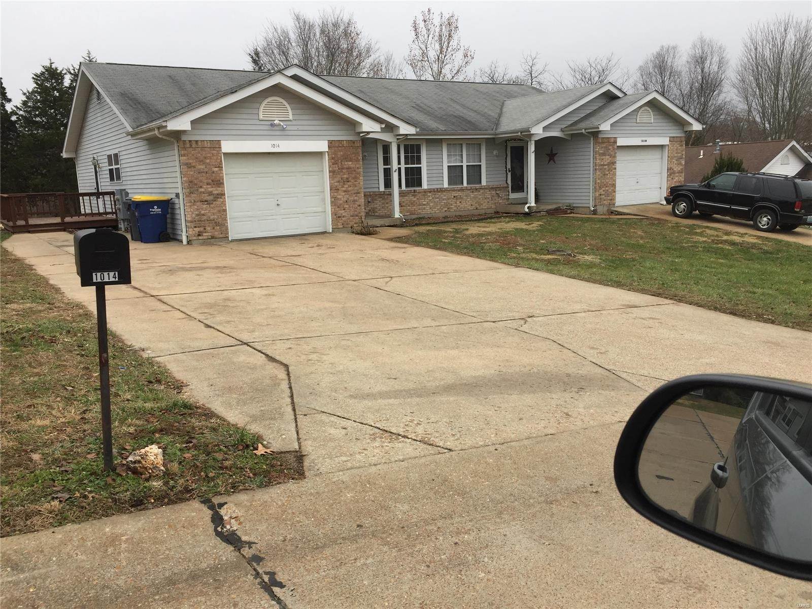 Single Family Homes for Sale at 1014 Sara Jane Lane St. Clair, Missouri 63077 United States