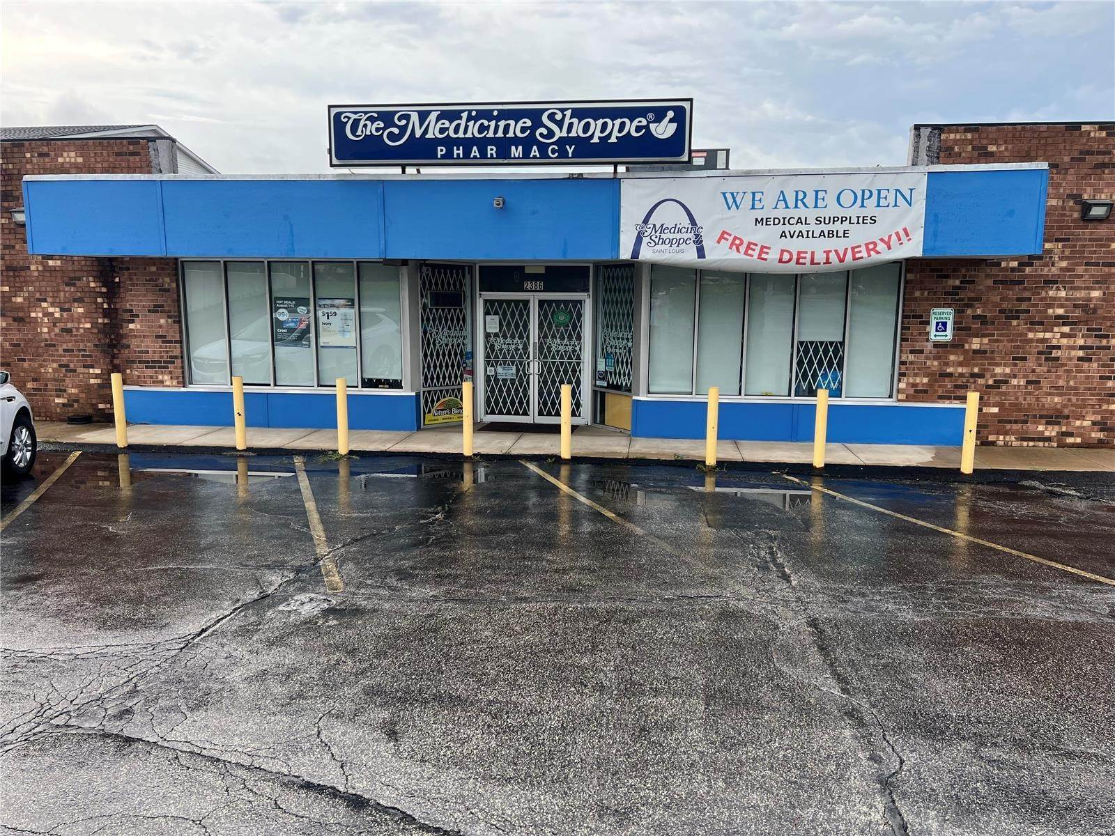 Commercial for Sale at 2386 N Highway 67 Florissant, Missouri 63033 United States