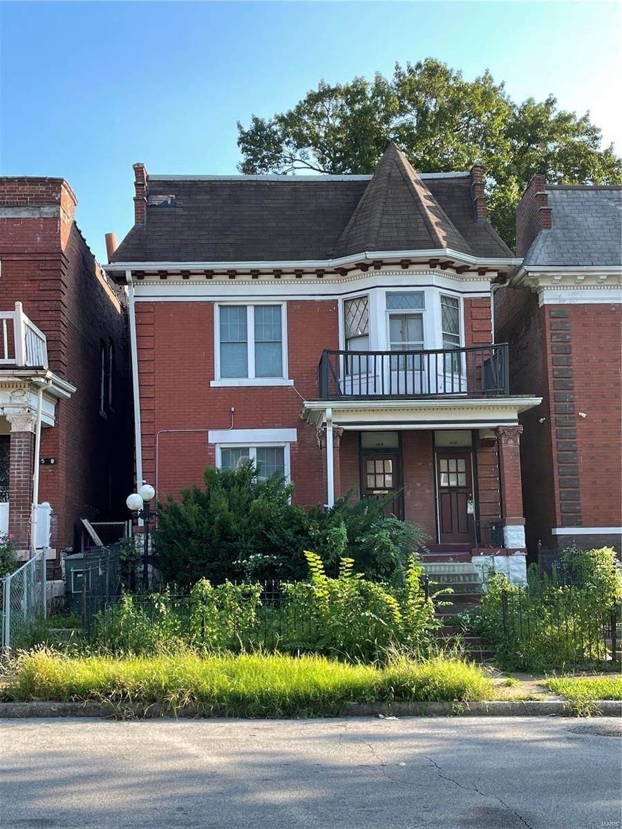Residential Income for Sale at 5918 Maple Avenue St. Louis, Missouri 63112 United States