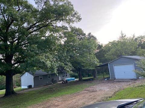 22. Single Family Homes for Sale at 4302 Easy Street De Soto, Missouri 63020 United States
