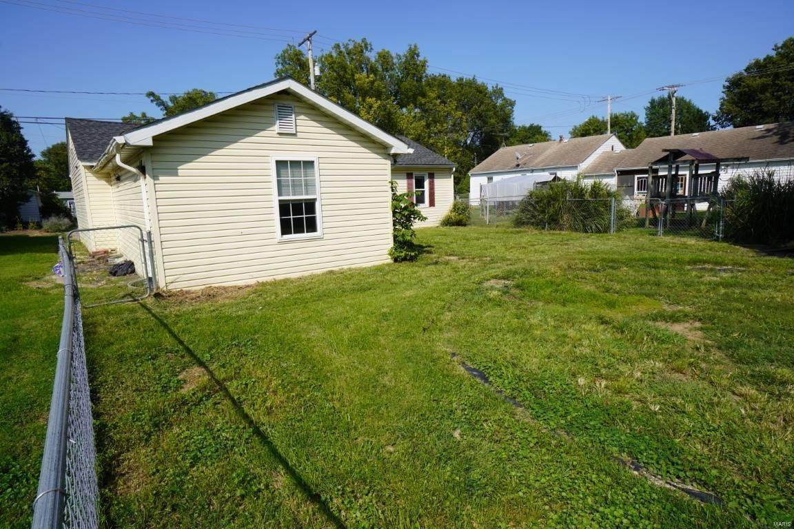 3. Single Family Homes for Sale at 311 W Corbin Street Bethalto, Illinois 62010 United States