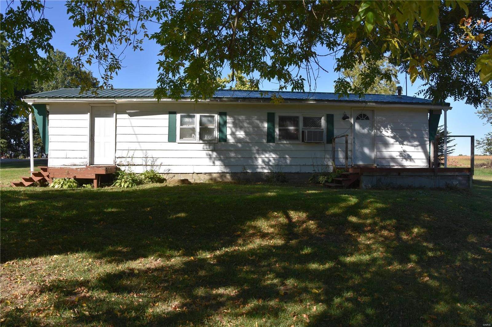 Single Family Homes for Sale at 164 Walnut Bethel, Missouri 63434 United States