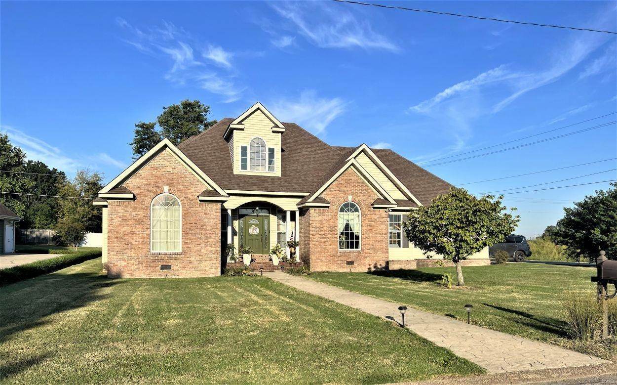 Single Family Homes for Sale at 1700 W Parkview Drive Caruthersville, Missouri 63830 United States