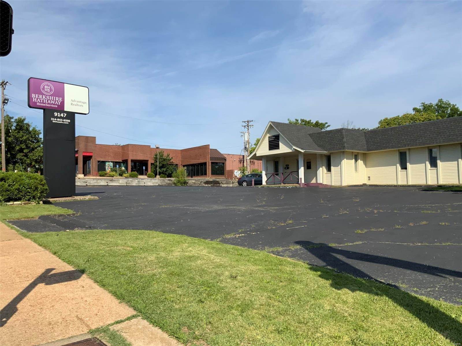 Commercial for Sale at 9147 Watson Road St. Louis, Missouri 63126 United States