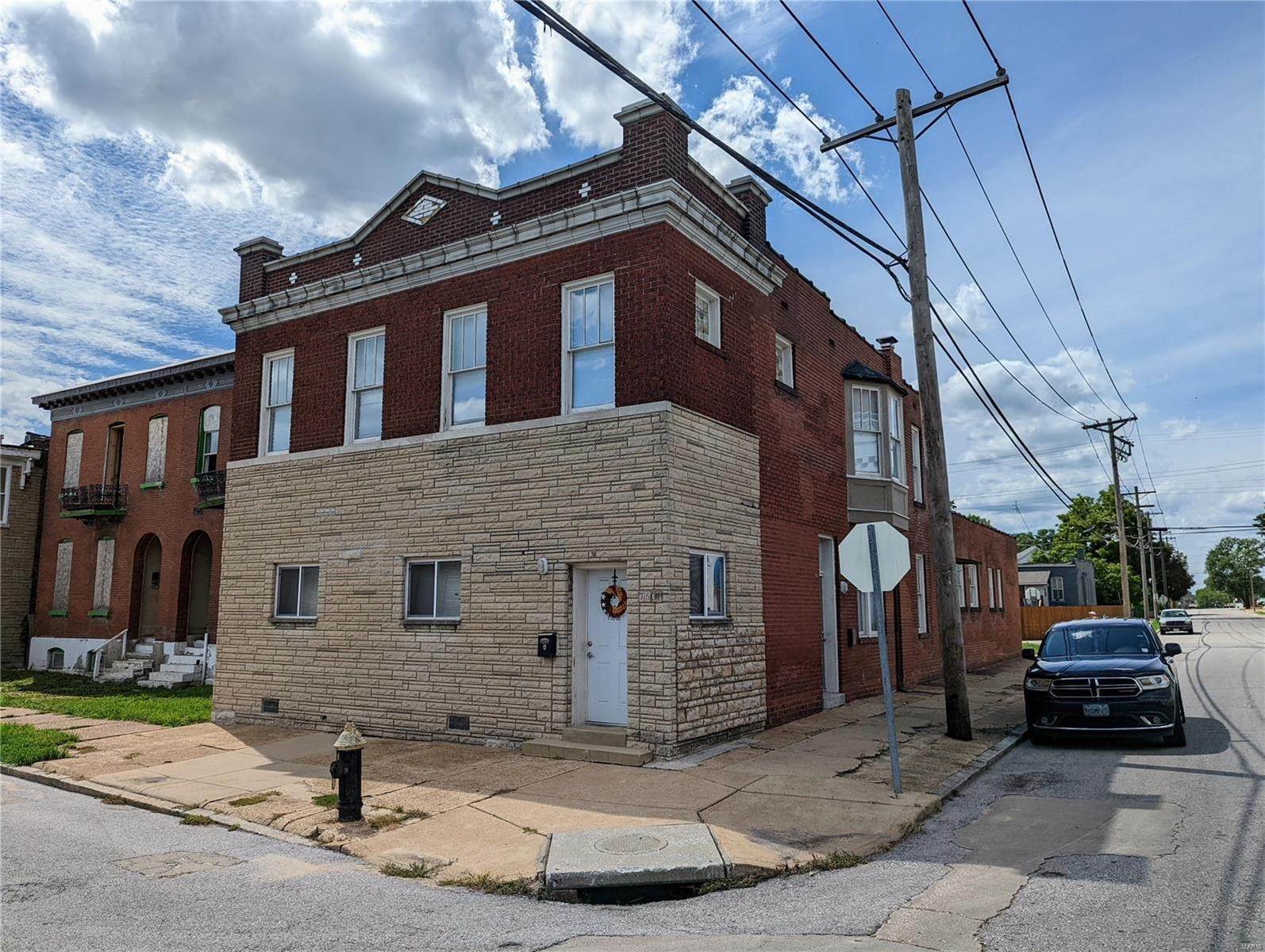 5. Commercial for Sale at 7401 S Broadway St. Louis, Missouri 63111 United States
