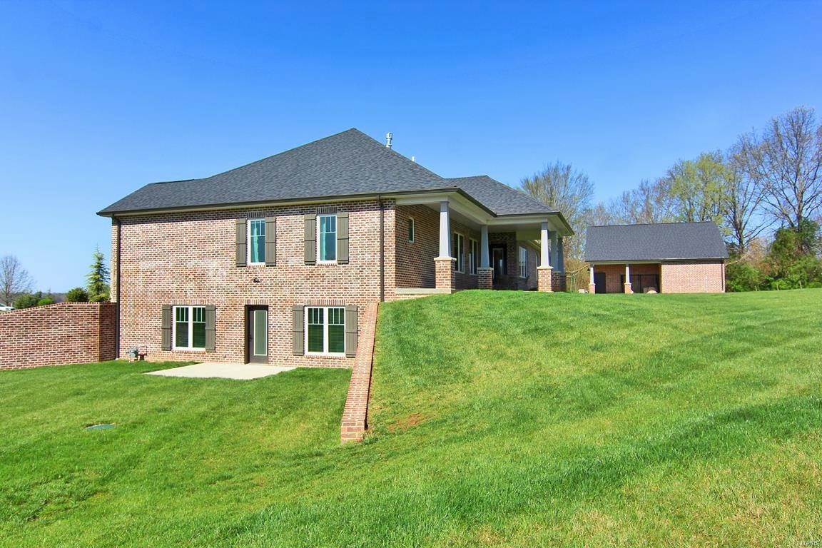 13. Single Family Homes for Sale at 228 Pintail Point Cape Girardeau, Missouri 63701 United States