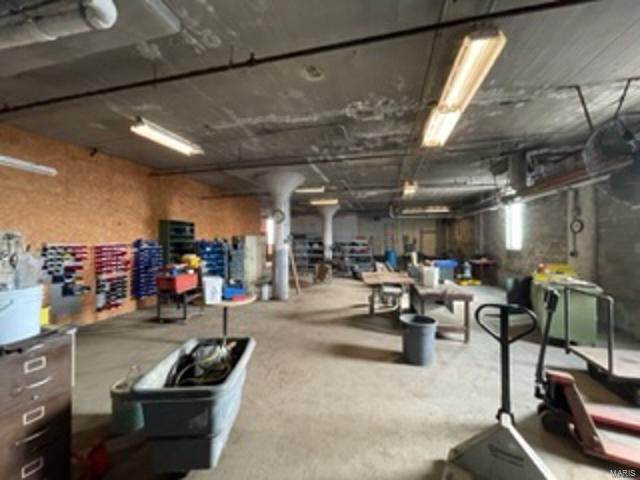 6. Commercial for Sale at 3228 North Broadway St. Louis, Missouri 63147 United States