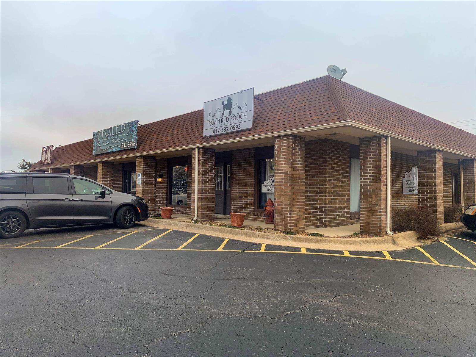 Commercial for Sale at 1526 W Elm Street Lebanon, Missouri 65536 United States