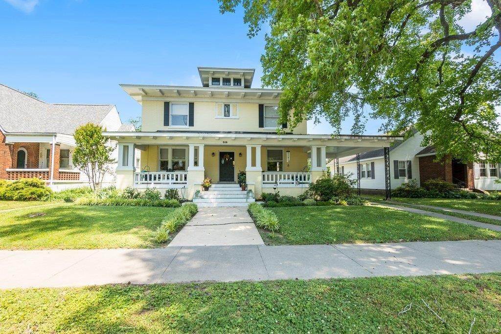 Single Family Homes for Sale at 318 E Cypress Street Charleston, Missouri 63834 United States