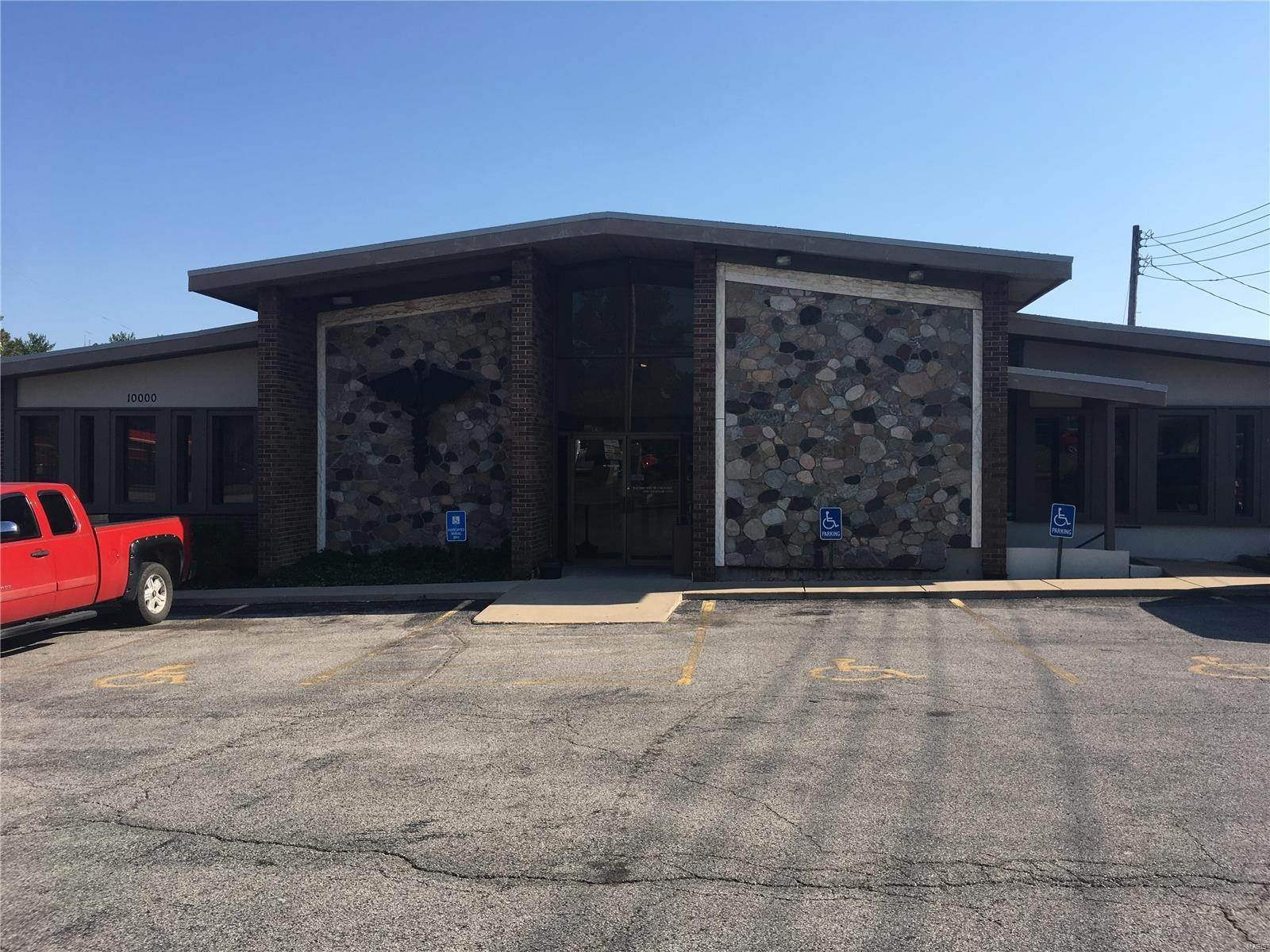 Commercial at 10000 Watson Road Crestwood, Missouri 63126 United States