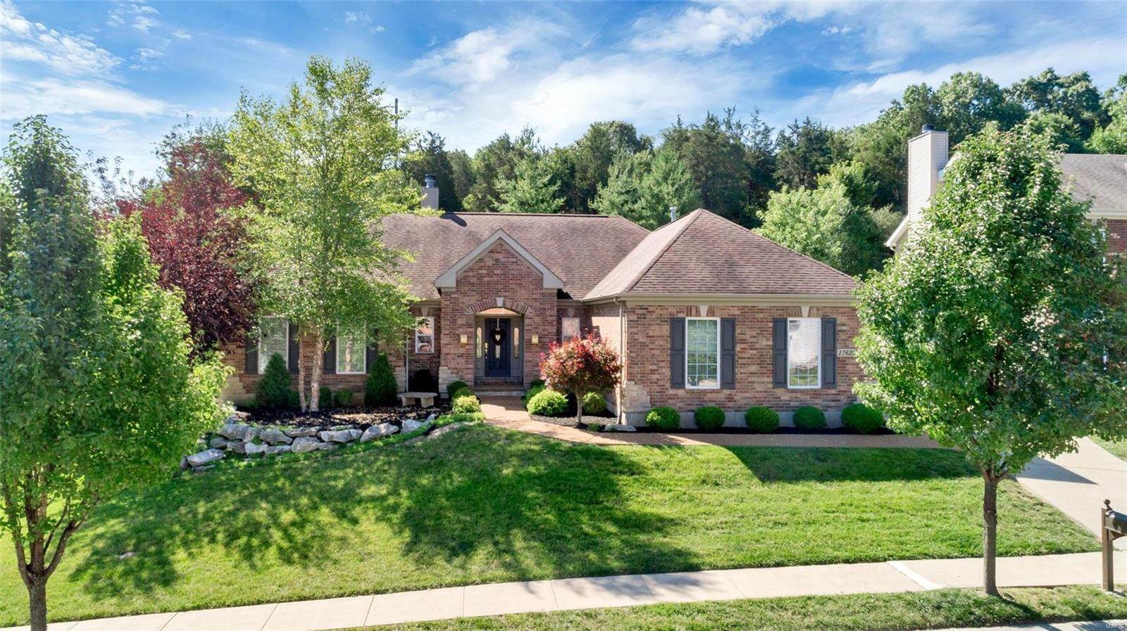 1. Single Family Homes for Sale at 17626 Garden Ridge Circle Wildwood, Missouri 63038 United States
