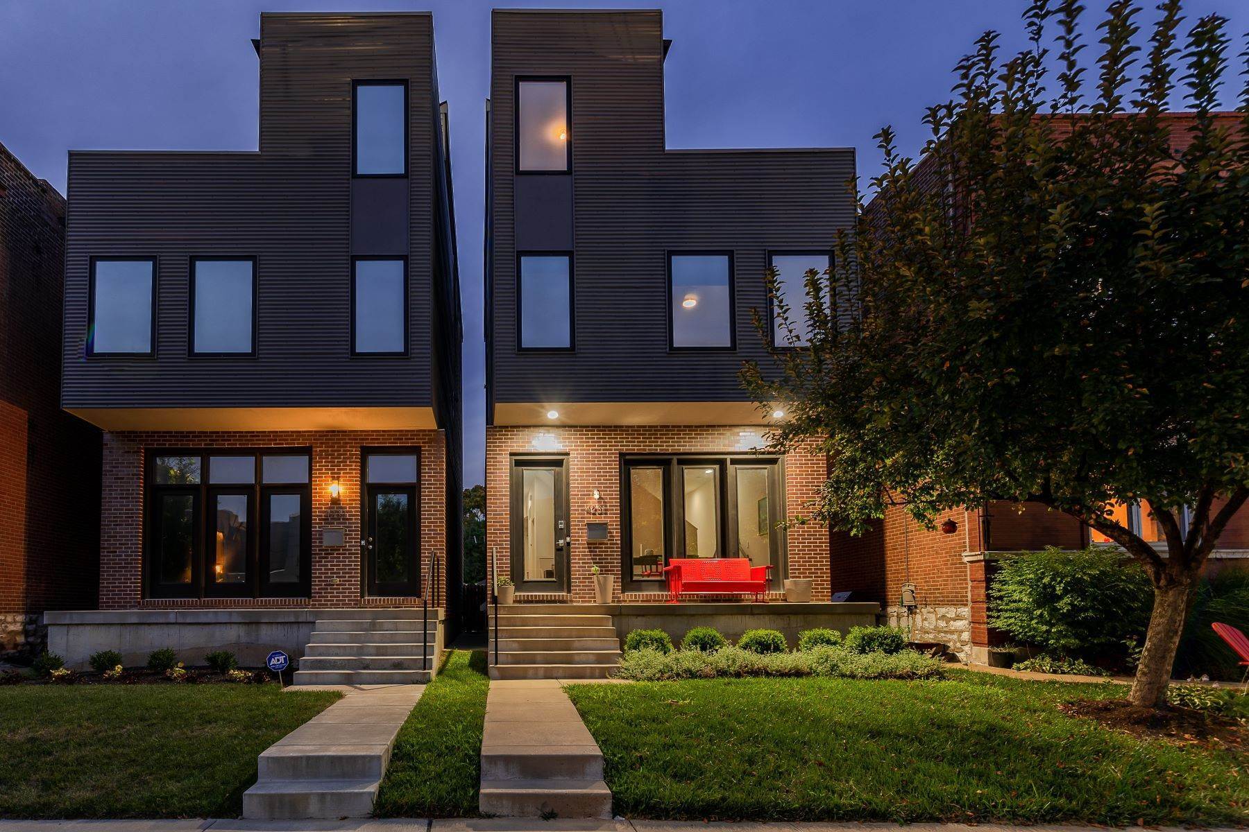 2. Single Family Homes for Sale at Contemporary Home with Impeccable Curated Finishes 4231 Gibson Avenue St. Louis, Missouri 63110 United States