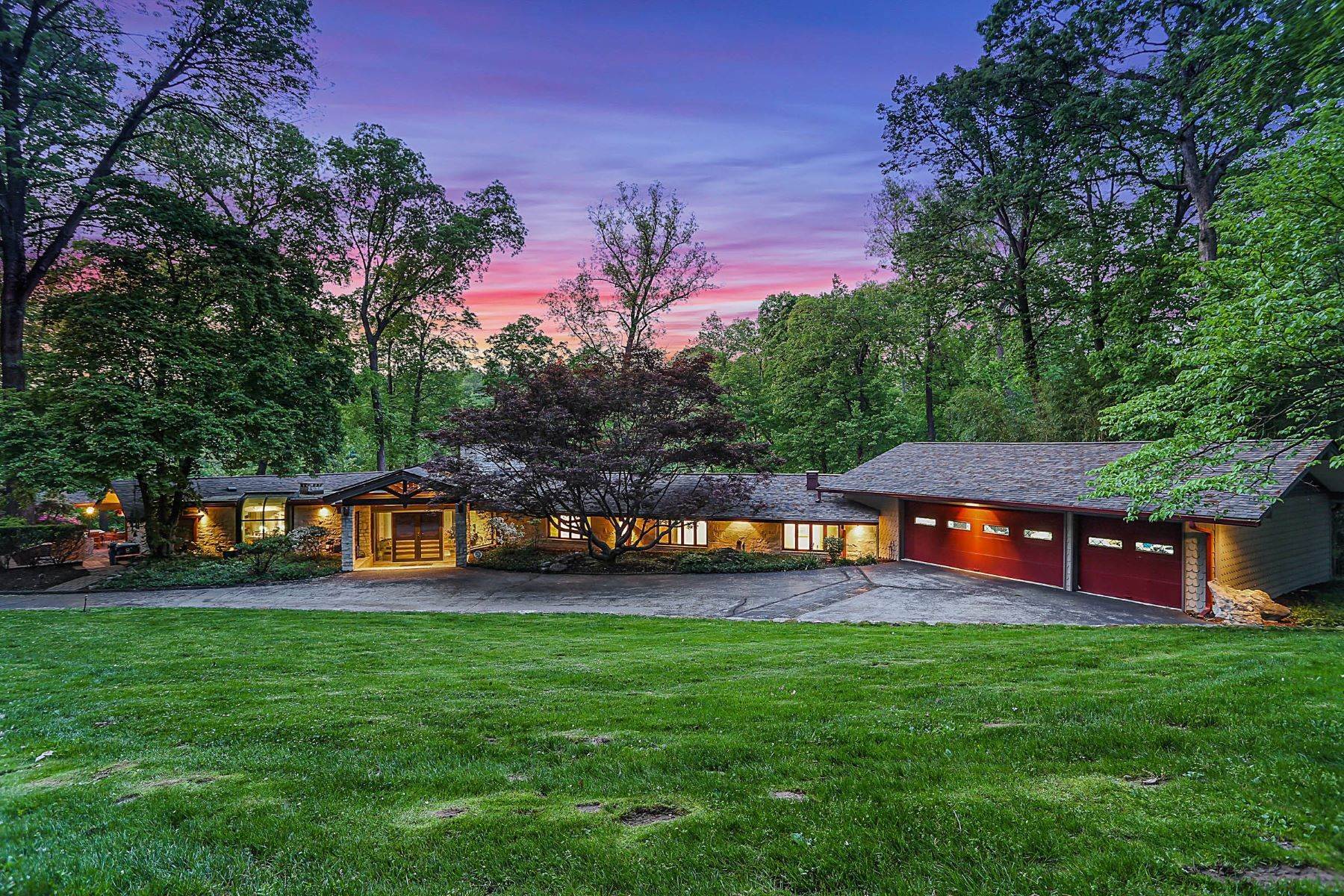 Single Family Homes for Sale at A Lakefront Mid-Century Estate in Chesterfield 6 Arrowhead Estates Ct Chesterfield, Missouri 63017 United States