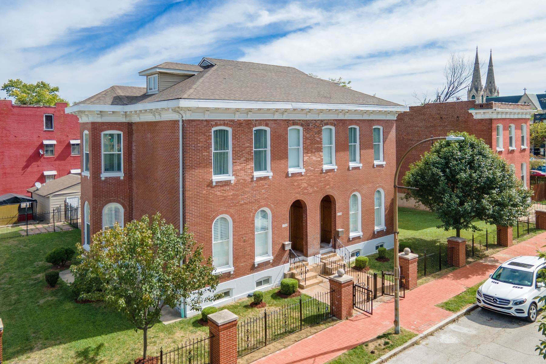 Multi-Family Homes for Sale at 3 story turnkey 3732 Blair Avenue St. Louis, Missouri 63107 United States