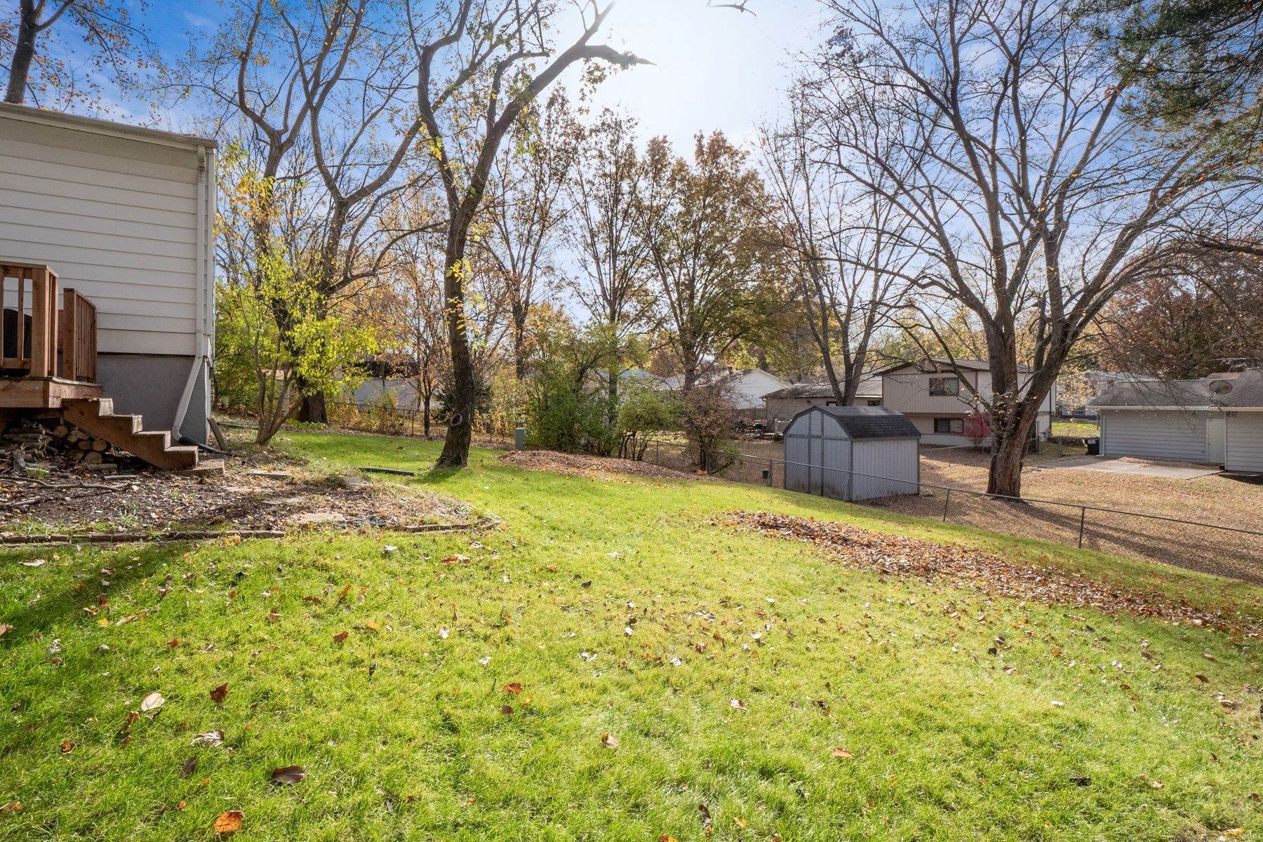 24. Single Family Homes for Sale at Updated 3 Bedroom Ranch in the Heart of O'Fallon 1615 Pebble Brook Drive O Fallon, Missouri 63366 United States