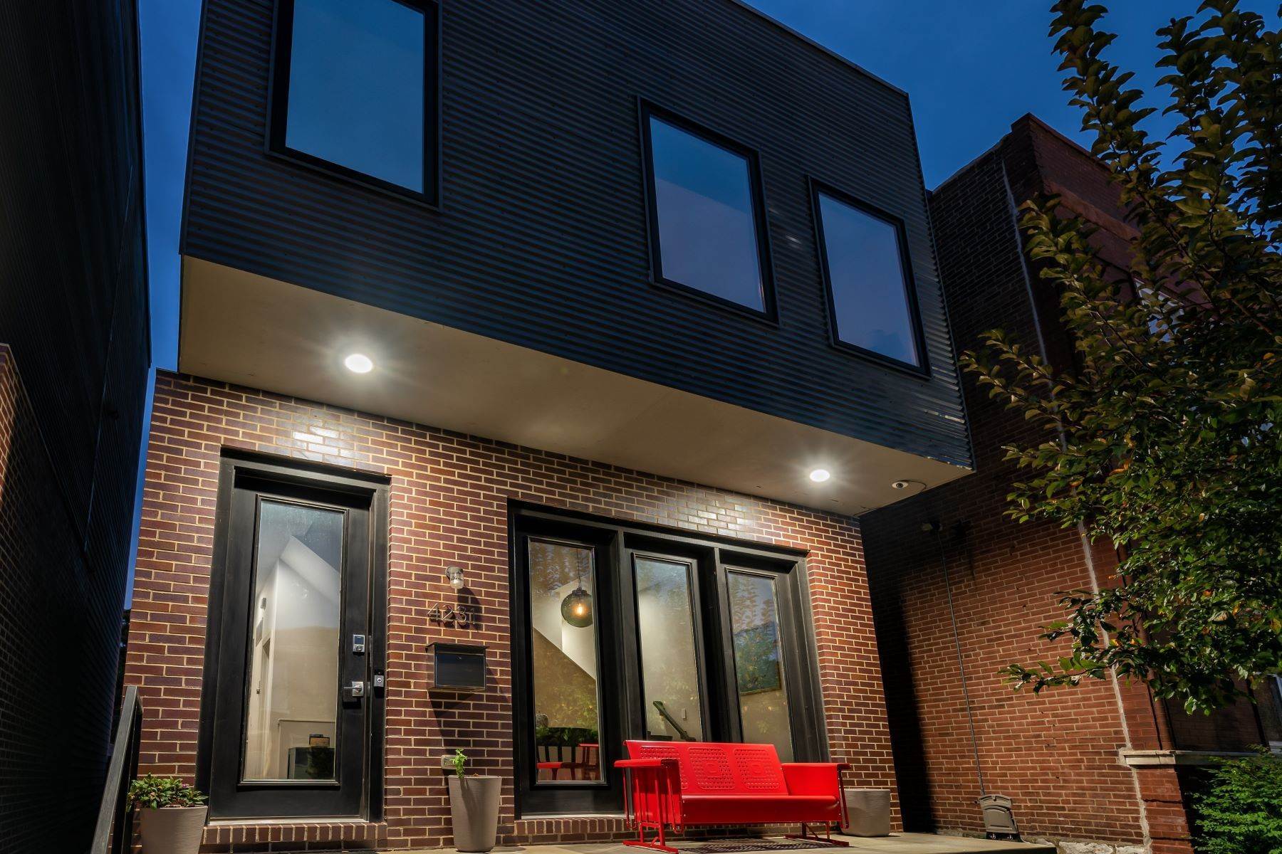 5. Single Family Homes for Sale at Contemporary Home with Impeccable Curated Finishes 4231 Gibson Avenue St. Louis, Missouri 63110 United States